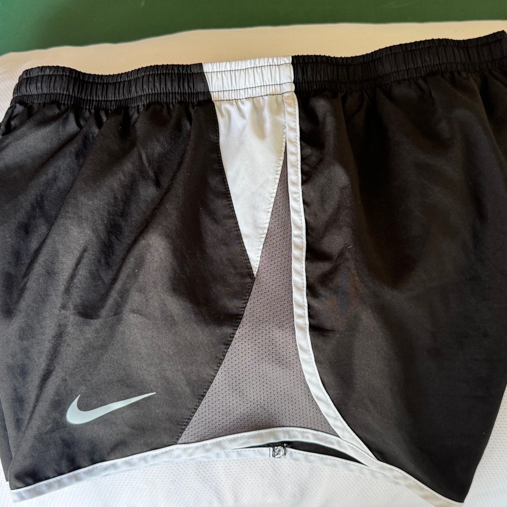 Nike Run Black White grey Performance Shorts running track with liner size small